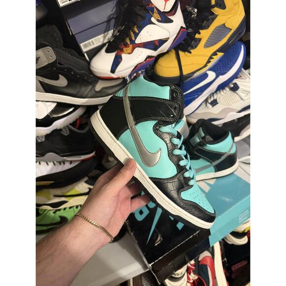 Nike dunk high tiffany size 9
